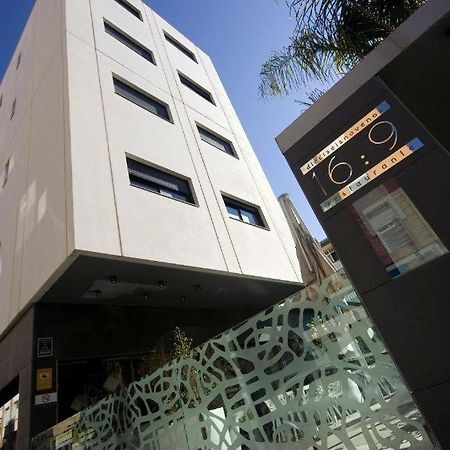Apartamentos 16:9 Suites Almeria Luaran gambar