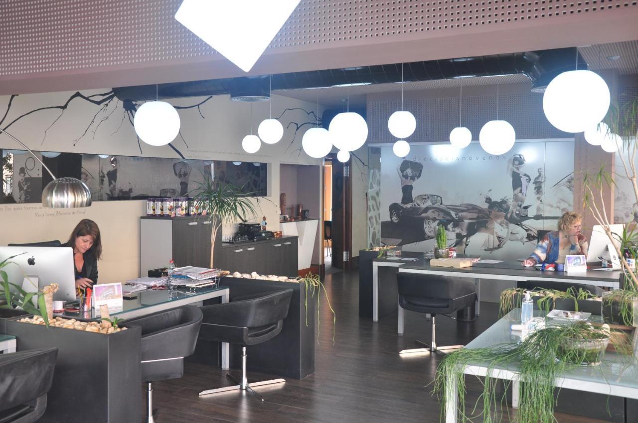Apartamentos 16:9 Suites Almeria Luaran gambar