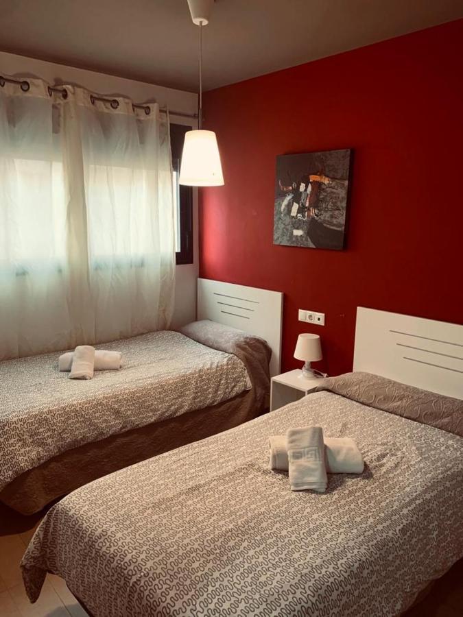 Apartamentos 16:9 Suites Almeria Luaran gambar