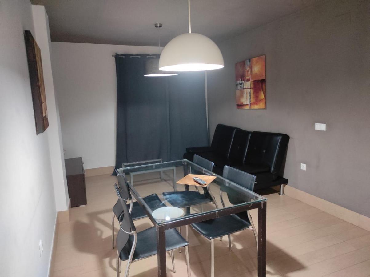 Apartamentos 16:9 Suites Almeria Luaran gambar