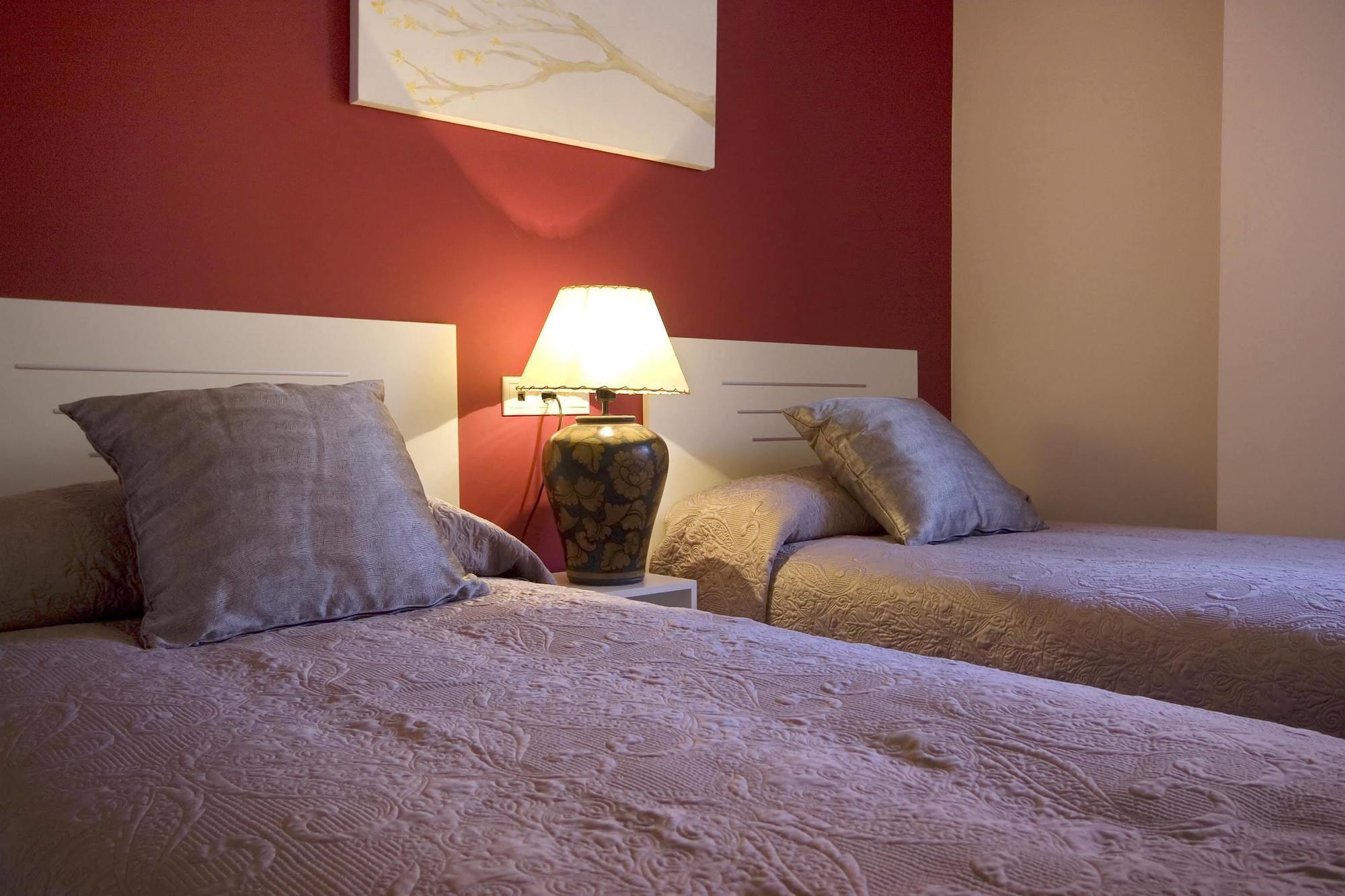 Apartamentos 16:9 Suites Almeria Luaran gambar